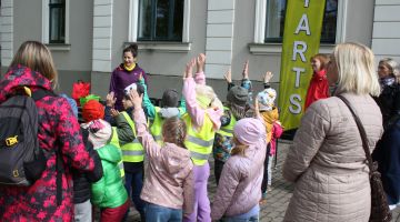 Mazais pētnieks pēta sporta speciālista profesiju
