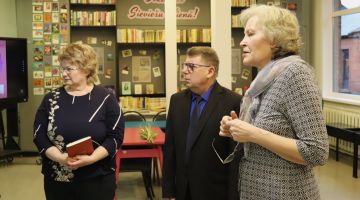 Izstādes “Sieviete vēsturē un arhīva dokumentos” atklāšana