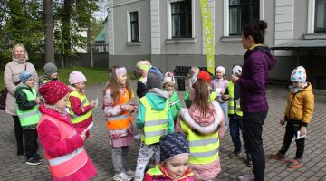 Mazais pētnieks pēta sporta speciālista profesiju