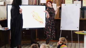Mazais pētnieks pēta mākslinieka profesiju