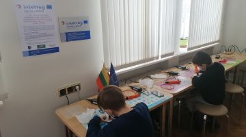 No sirsniņas uz sirsniņu