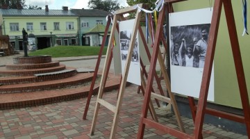 Piemiņas foto akcija Baltijas ceļam - 27 (1989) un Liesmojošajam Baltijas ceļam - 25 (1991)
