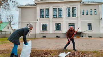 Lielā talka pie Bērnu bibliotēkas