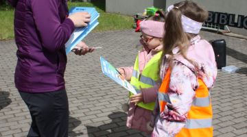 Mazais pētnieks pēta sporta speciālista profesiju