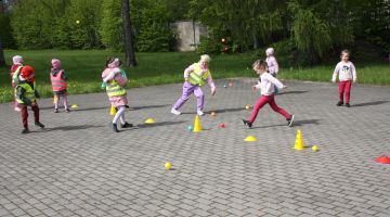Mazais pētnieks pēta sporta speciālista profesiju
