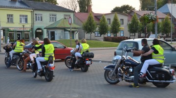 Brauciens ar motocikliem 
