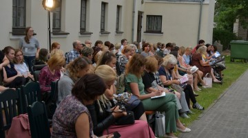 Vakars kopā ar grupu 
