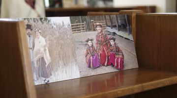 Fotoizstādes “Mans tautastērps Latvijā un pasaulē” atklāšana