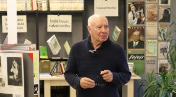 Izstādes “Cilvēks un viņa bibliotēka. Ieskats akadēmiķa Sigizmunda Timšāna arhīvā” atklāšana