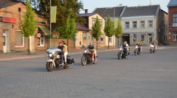 Brauciens ar motocikliem 