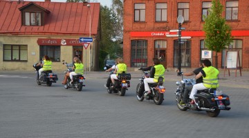 Brauciens ar motocikliem 
