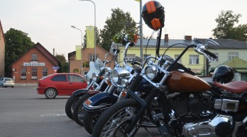 Brauciens ar motocikliem 