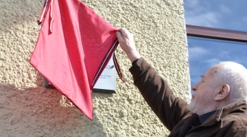 Piemiņas plāksnes atklāšana Emīlam Knaģim
