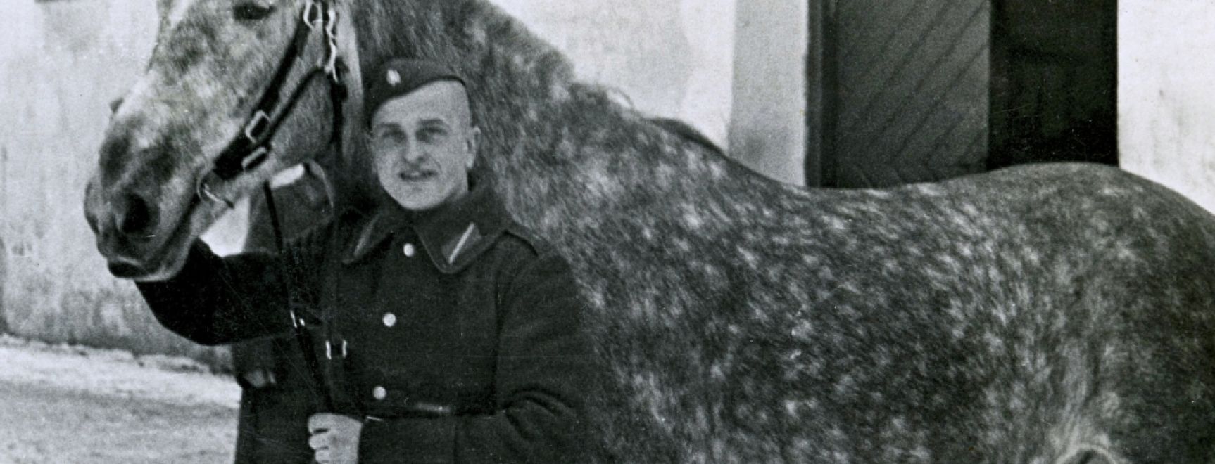 Vienas fotogrāfijas izstāde “Divi draugi”