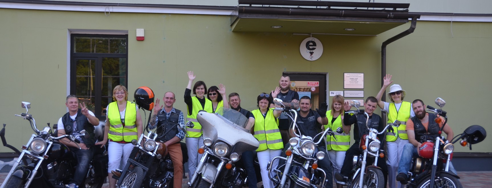 Brauciens ar motocikliem 