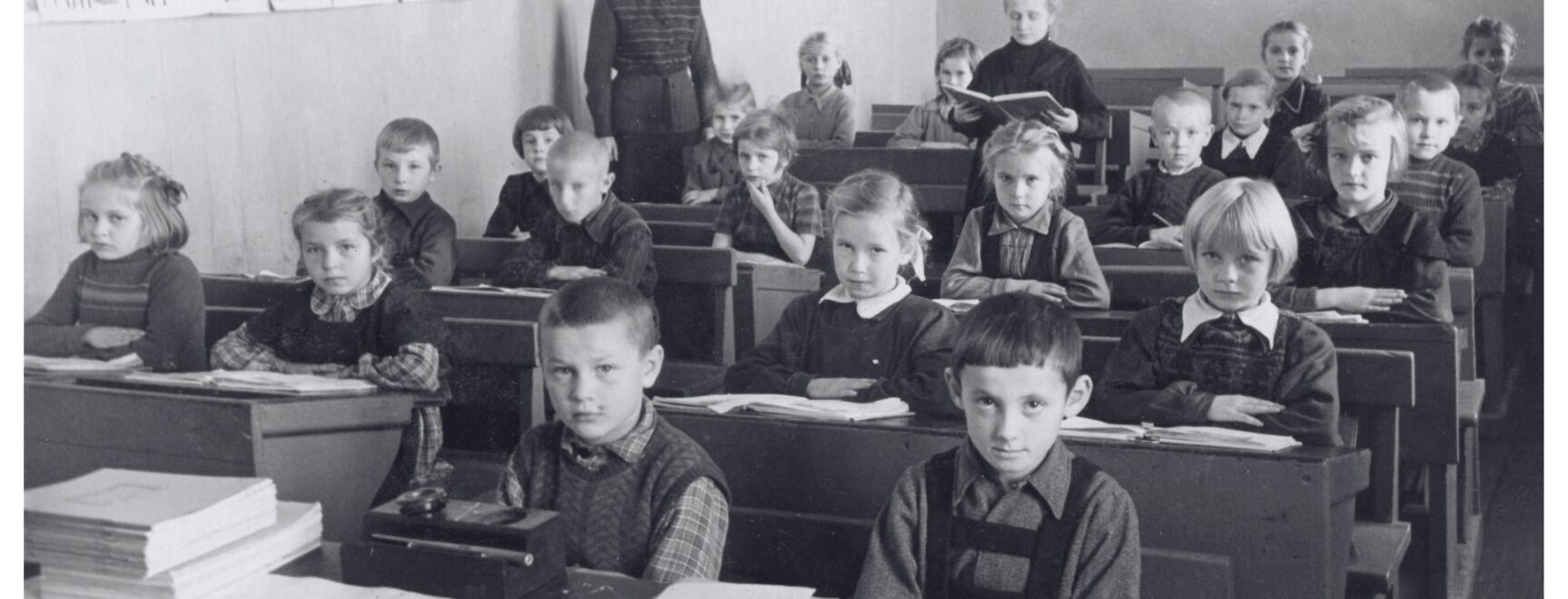 Vienas fotogrāfijas izstāde “Krasta skola”